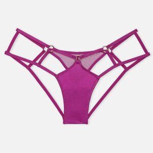 Victoria's Secret Sexy Strappy Cheeky Thong Medium Women Cage Panty smooth Pink